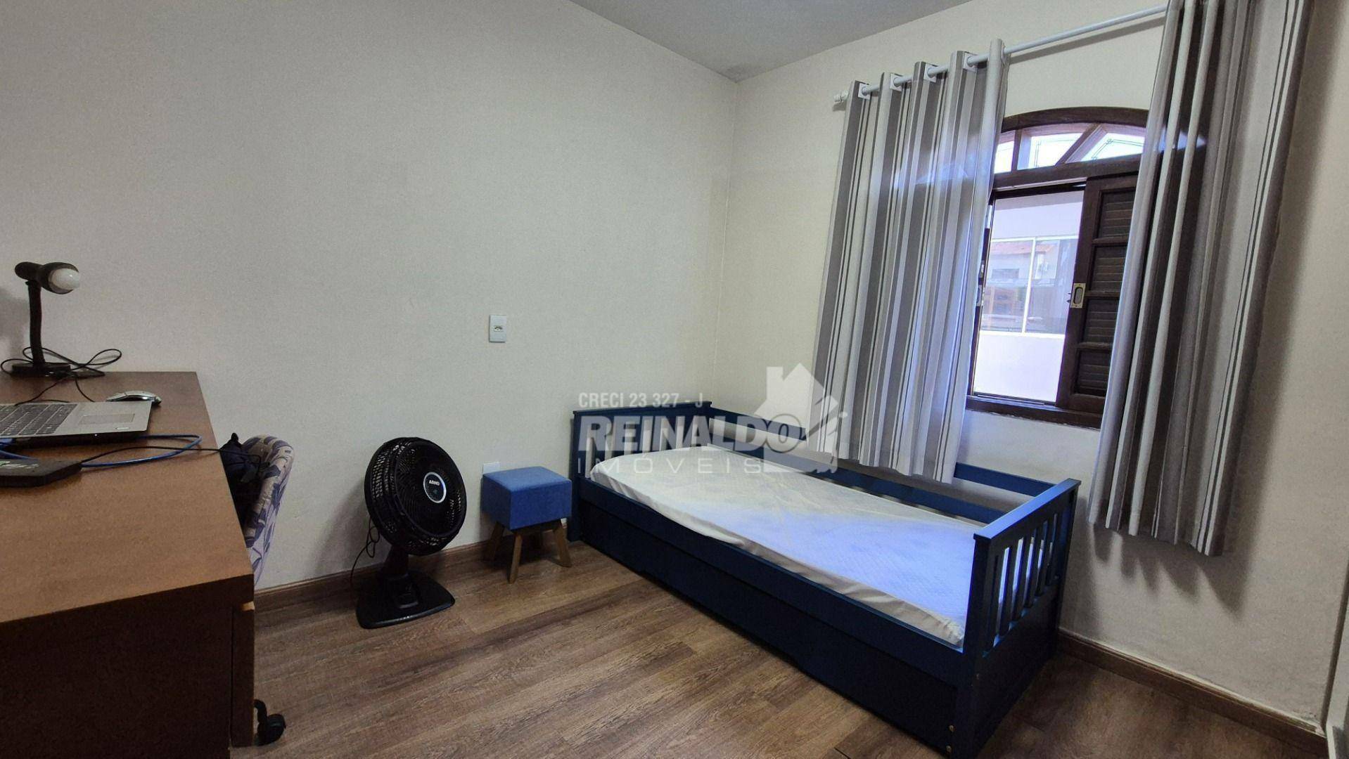 Casa de Condomínio para alugar com 4 quartos, 239m² - Foto 15
