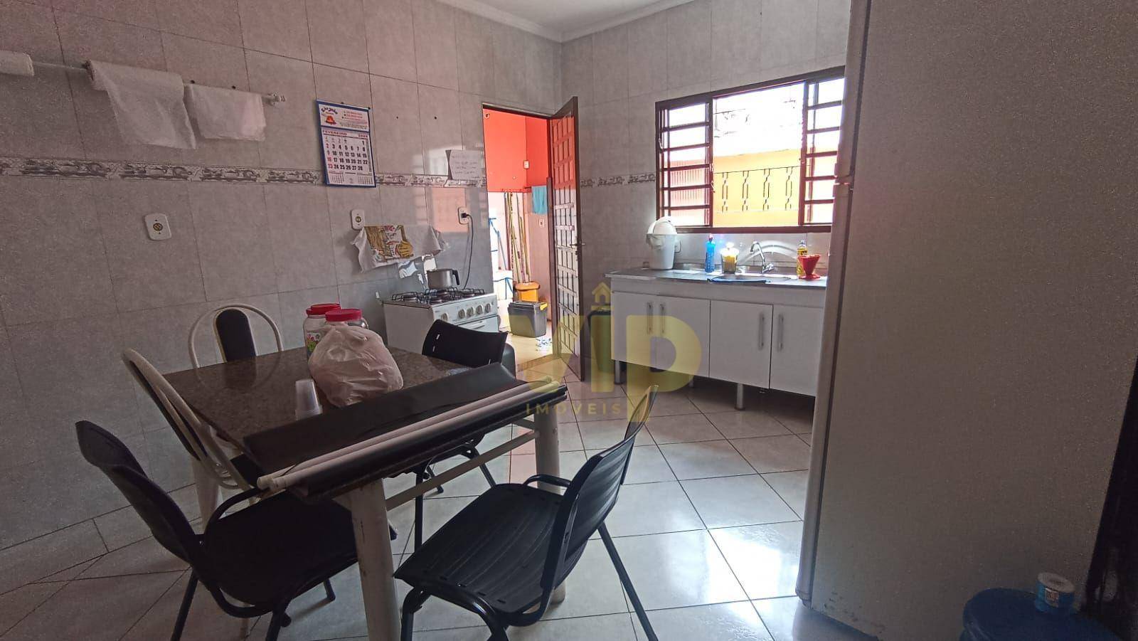 Casa à venda com 3 quartos, 100m² - Foto 9