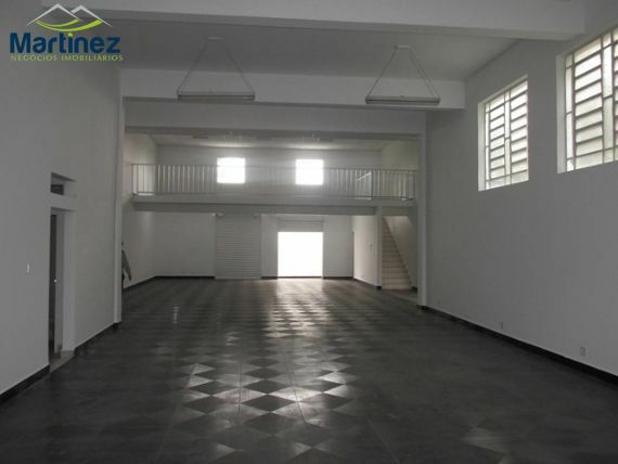 Prédio Inteiro para alugar, 200m² - Foto 4