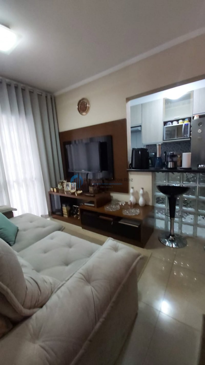 Apartamento à venda com 2 quartos, 60m² - Foto 6