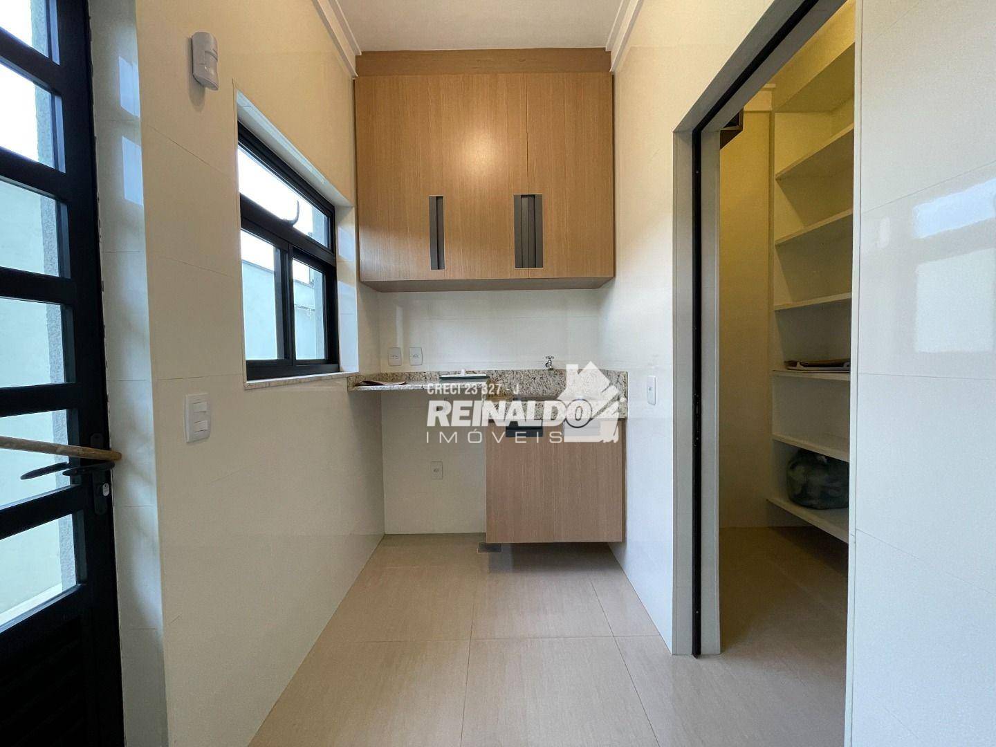 Casa à venda com 4 quartos, 241m² - Foto 10