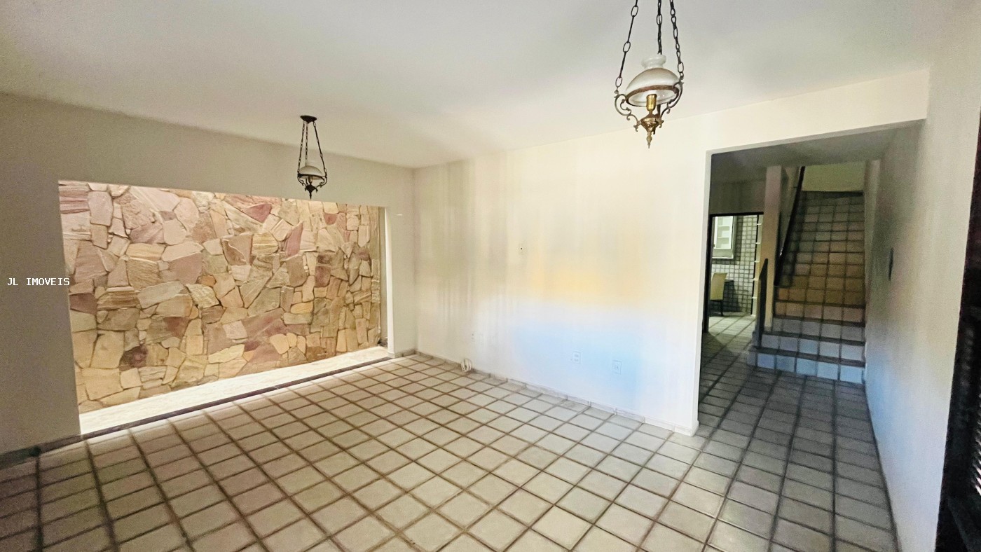 Casa à venda com 9 quartos, 180m² - Foto 22