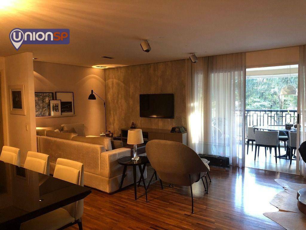 Apartamento à venda com 3 quartos, 144m² - Foto 1