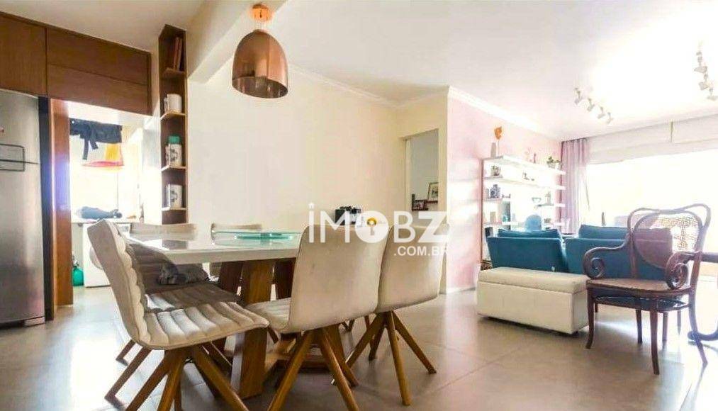 Apartamento à venda com 3 quartos, 97m² - Foto 4