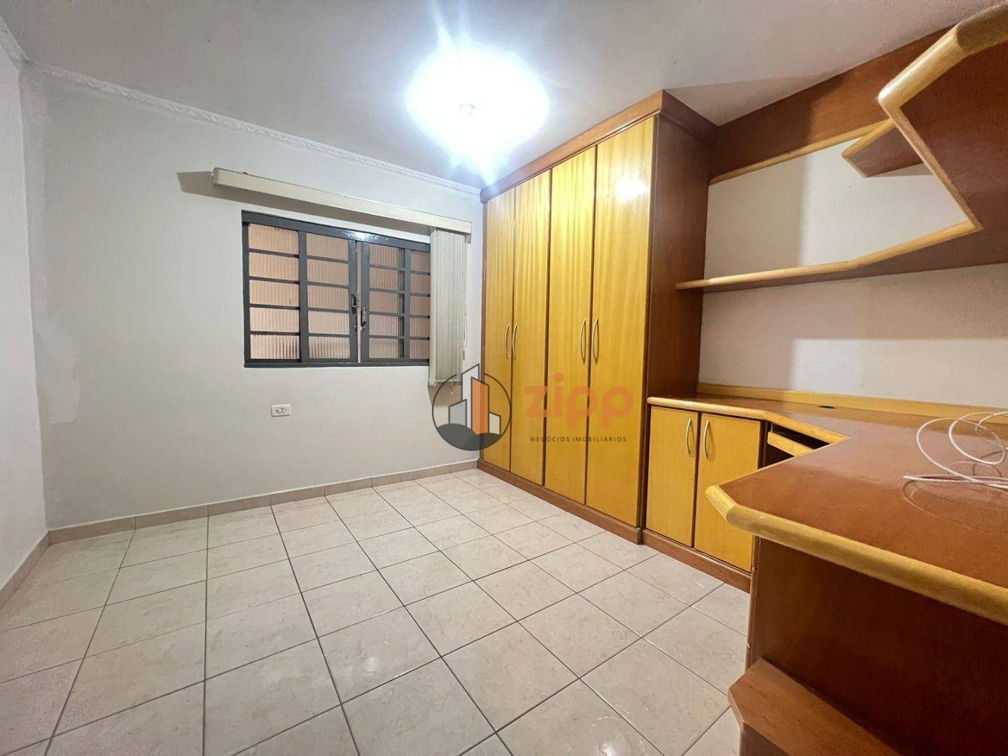 Sobrado à venda com 6 quartos, 300m² - Foto 34