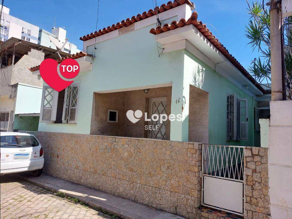 Casa à venda com 3 quartos, 120m² - Foto 1