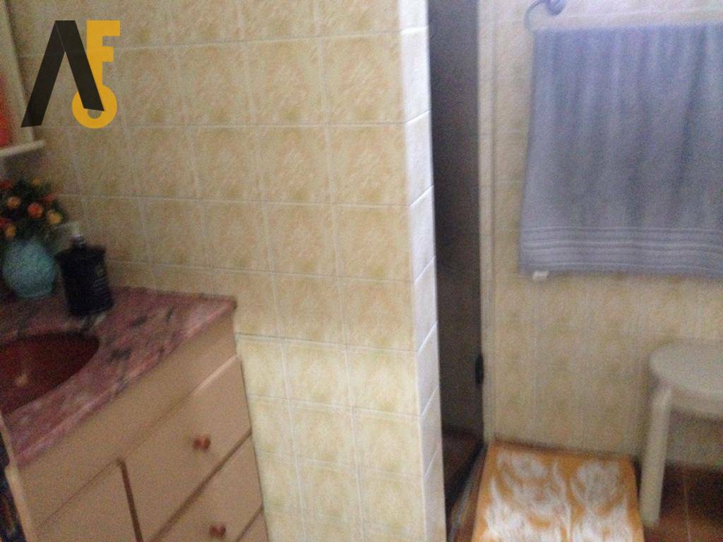 Casa à venda com 4 quartos, 197m² - Foto 13