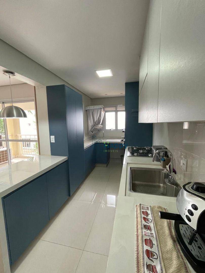 Apartamento à venda com 3 quartos, 92m² - Foto 3