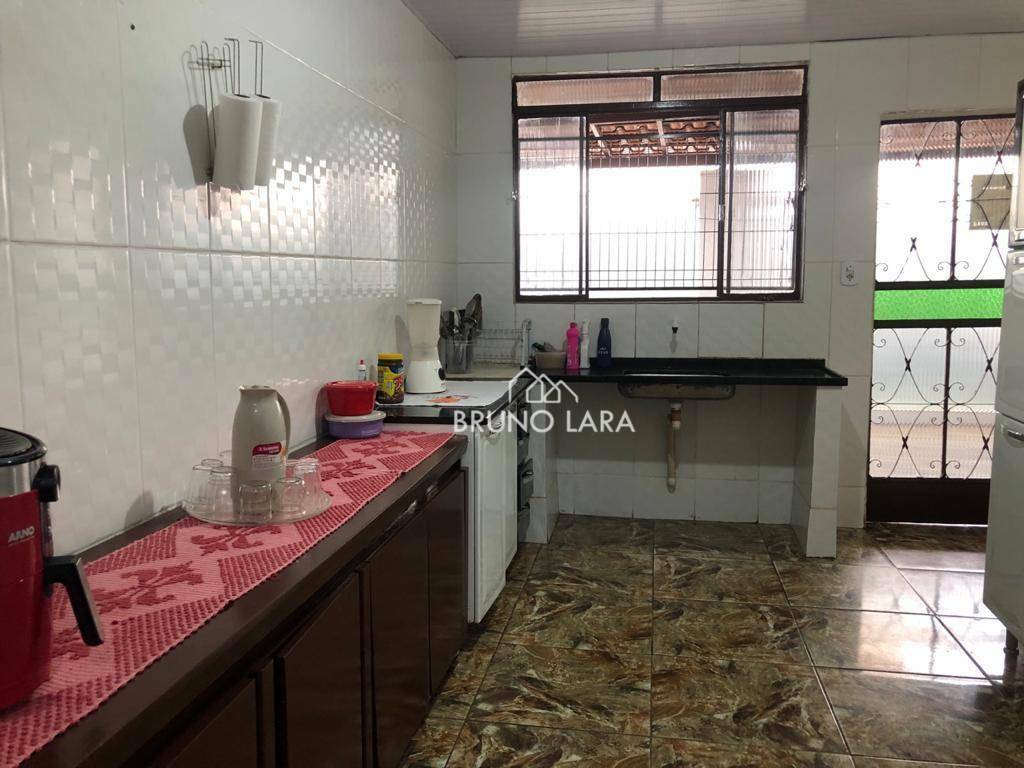 Casa à venda com 5 quartos, 200m² - Foto 12