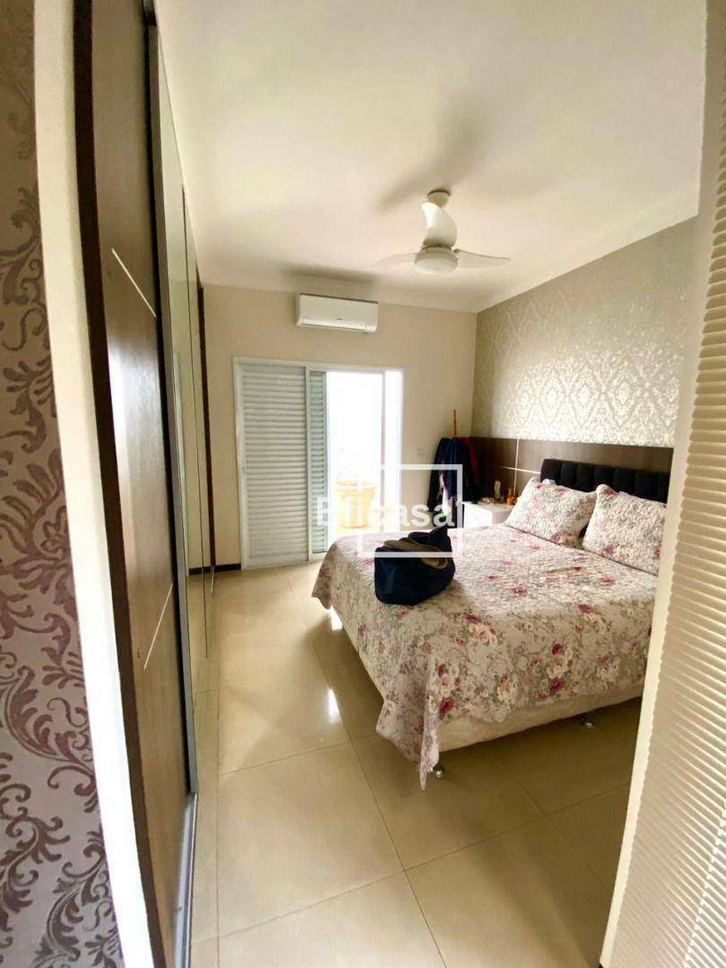 Casa de Condomínio à venda com 3 quartos, 201m² - Foto 24