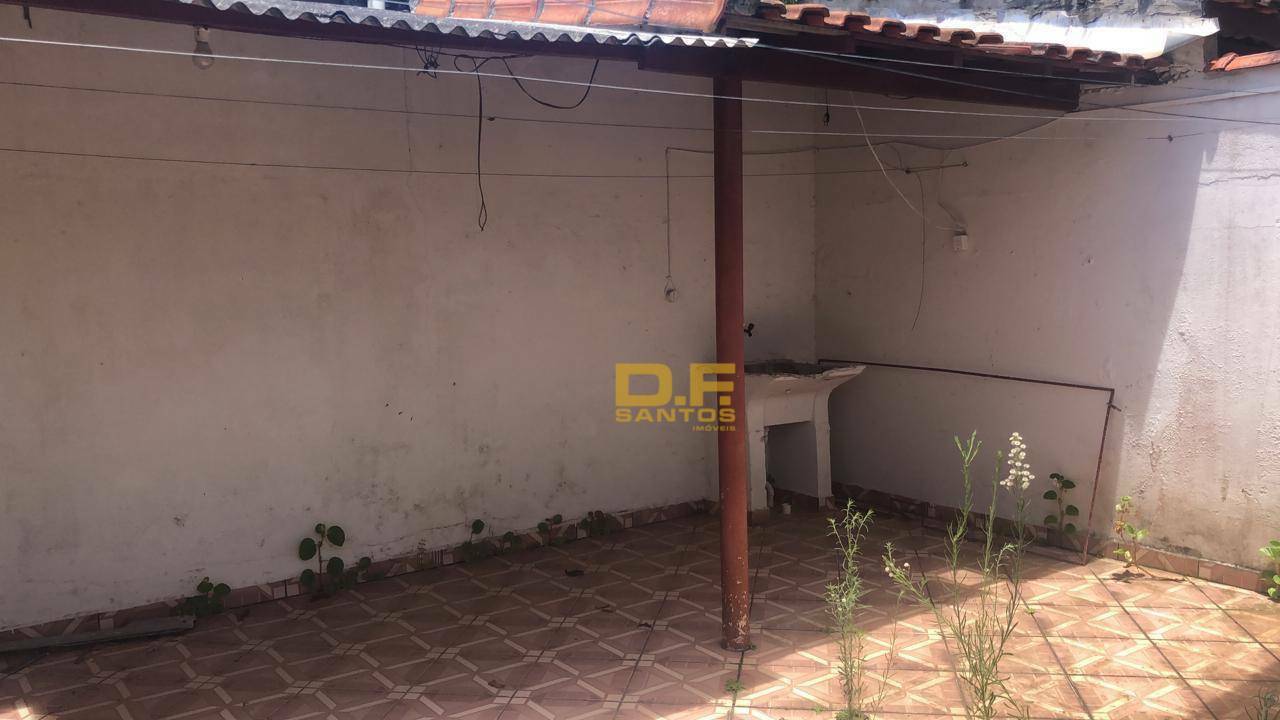 Casa à venda com 2 quartos, 69m² - Foto 14