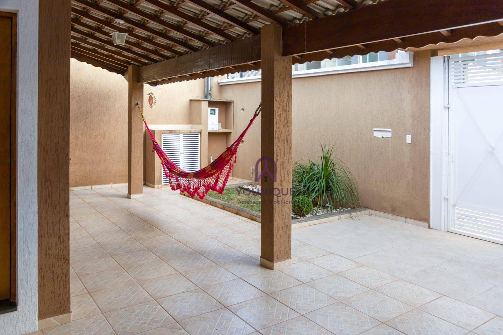 Casa à venda com 3 quartos, 219m² - Foto 42