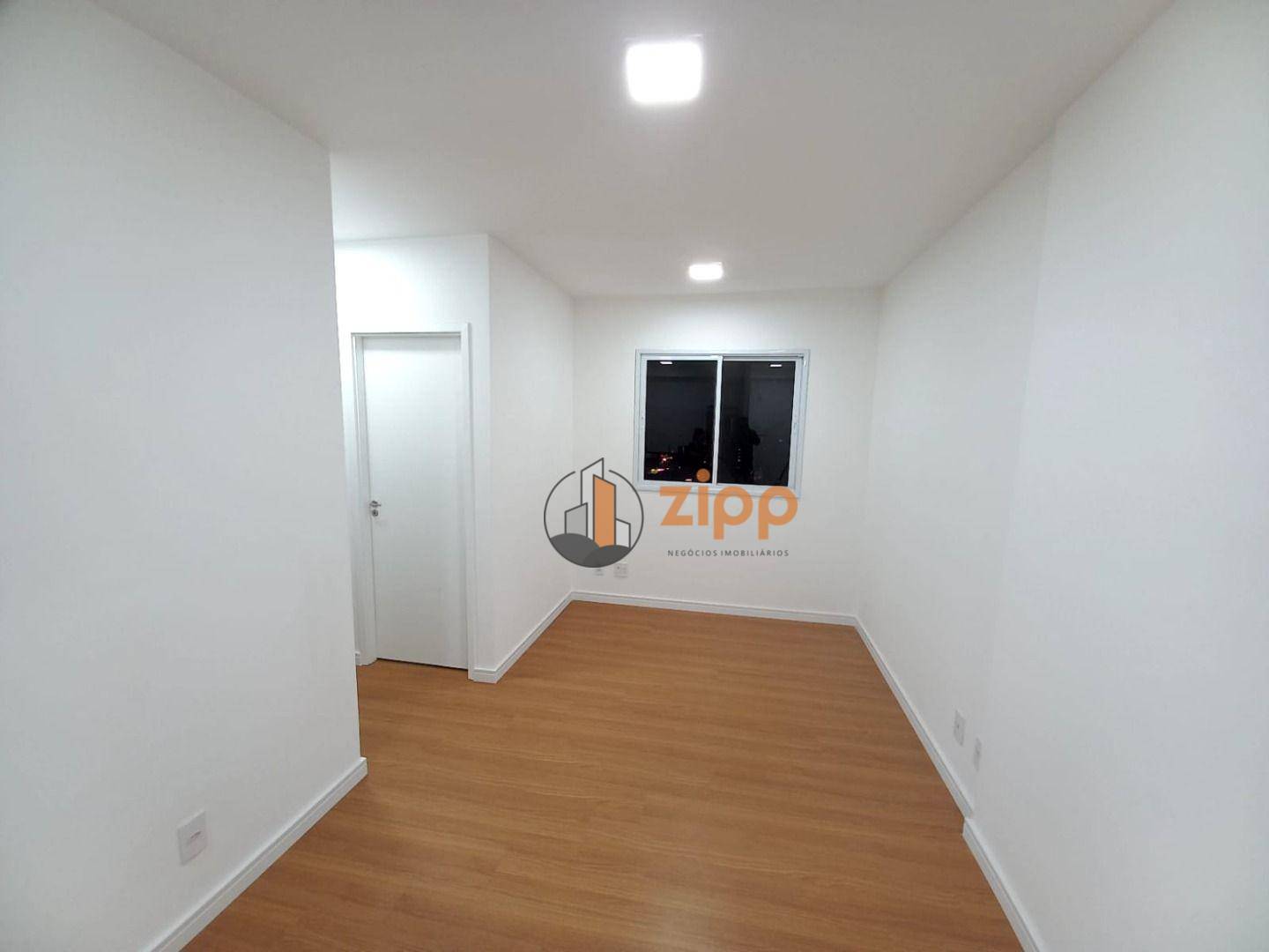 Apartamento à venda com 2 quartos, 43m² - Foto 8