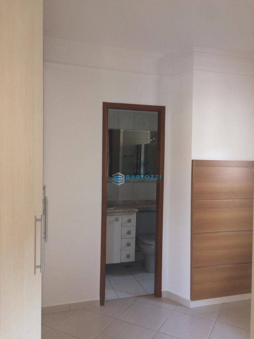 Apartamento à venda com 2 quartos, 70m² - Foto 12