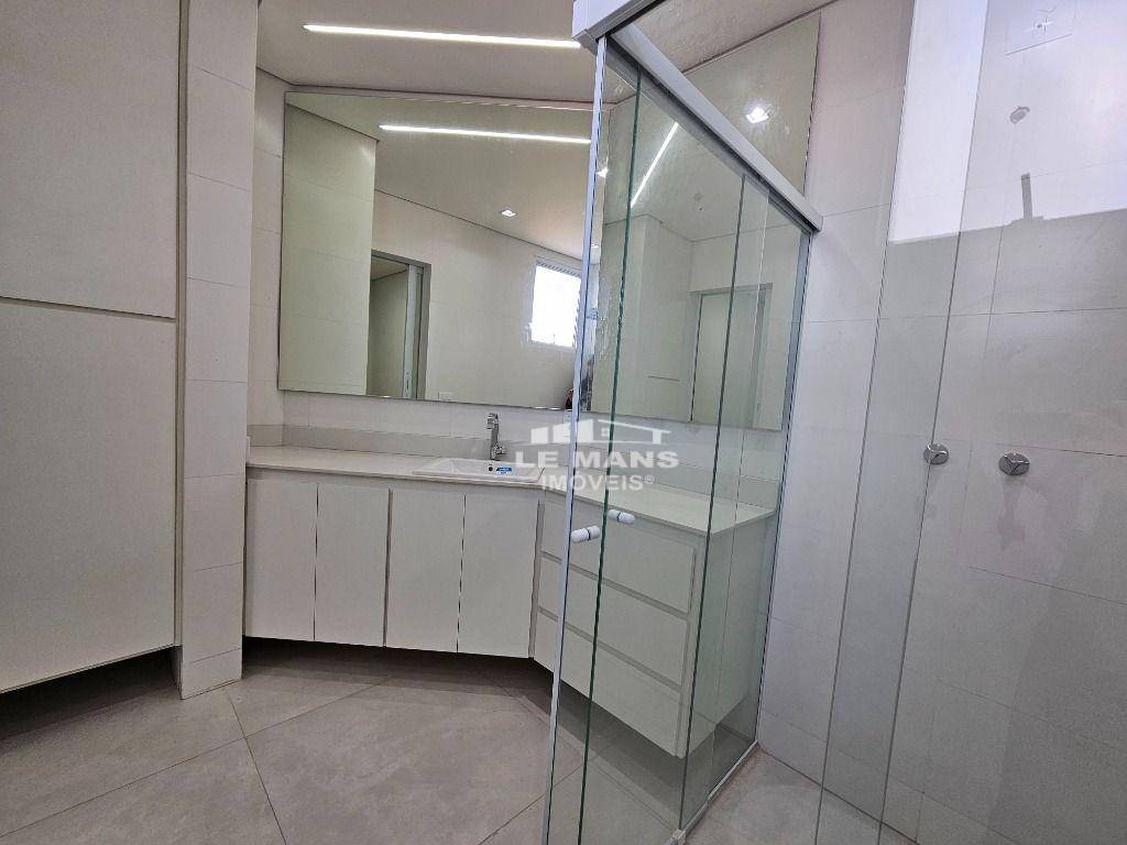 Casa de Condomínio à venda com 3 quartos, 211m² - Foto 32