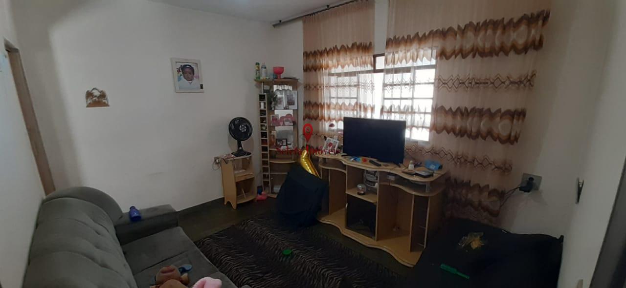 Casa à venda com 3 quartos, 180m² - Foto 3