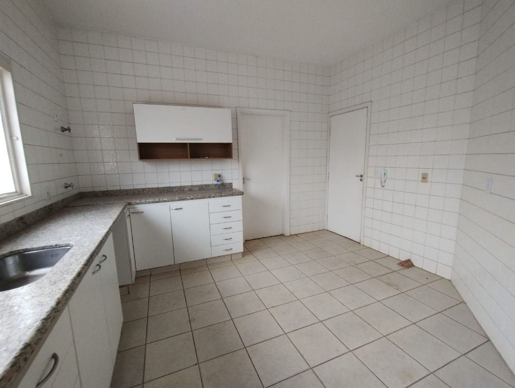 Casa à venda com 3 quartos, 250m² - Foto 23