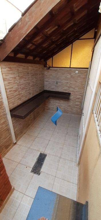 Casa à venda com 2 quartos, 100m² - Foto 17