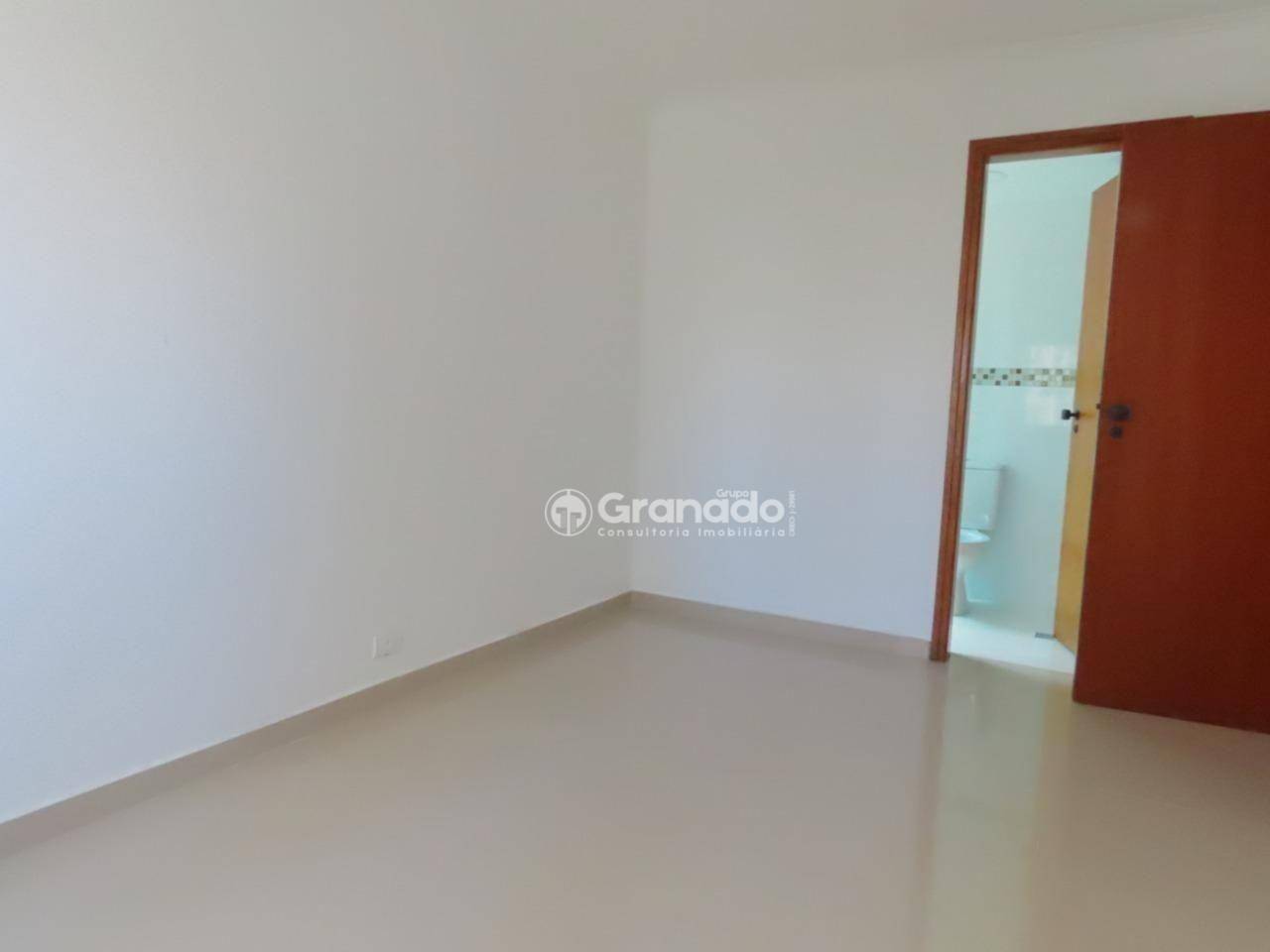 Apartamento à venda com 3 quartos, 98m² - Foto 17