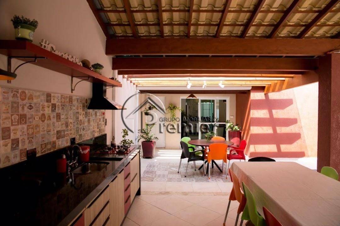 Casa à venda com 3 quartos, 238m² - Foto 4