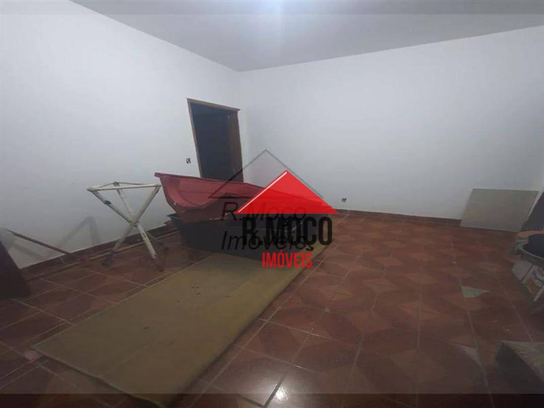 Sobrado à venda com 2 quartos, 300m² - Foto 22