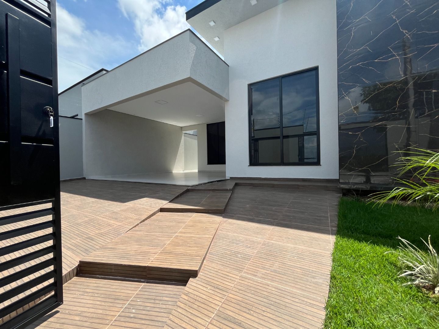 Casa à venda com 3 quartos, 300M2 - Foto 3