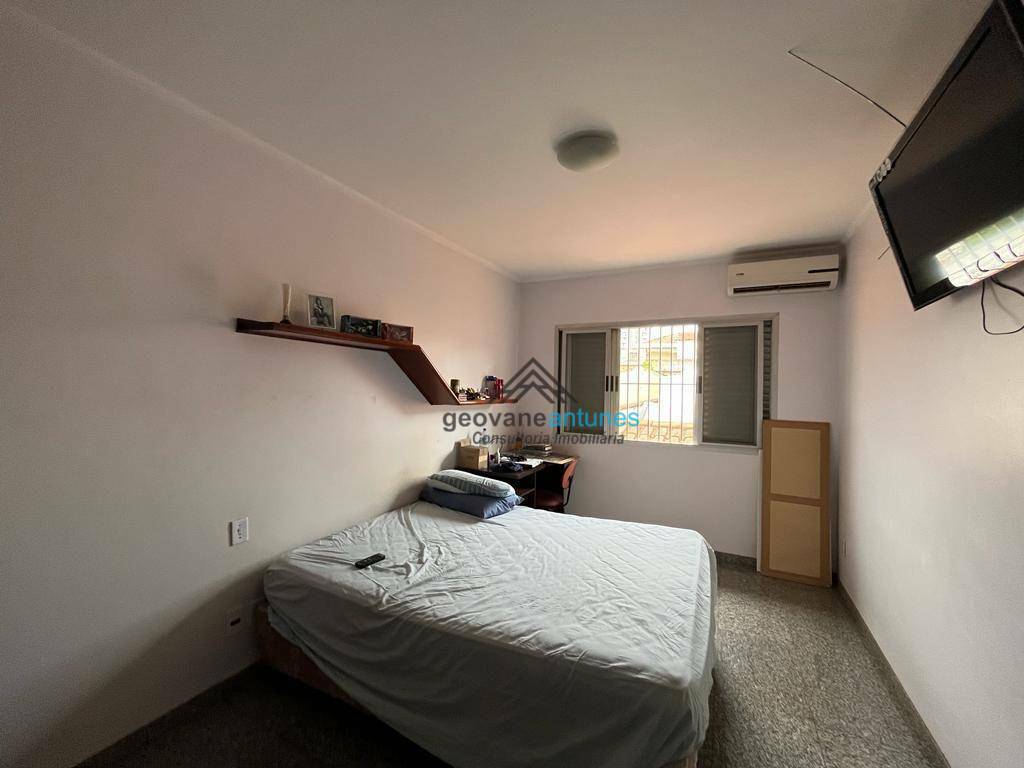 Sobrado à venda com 3 quartos, 381m² - Foto 11