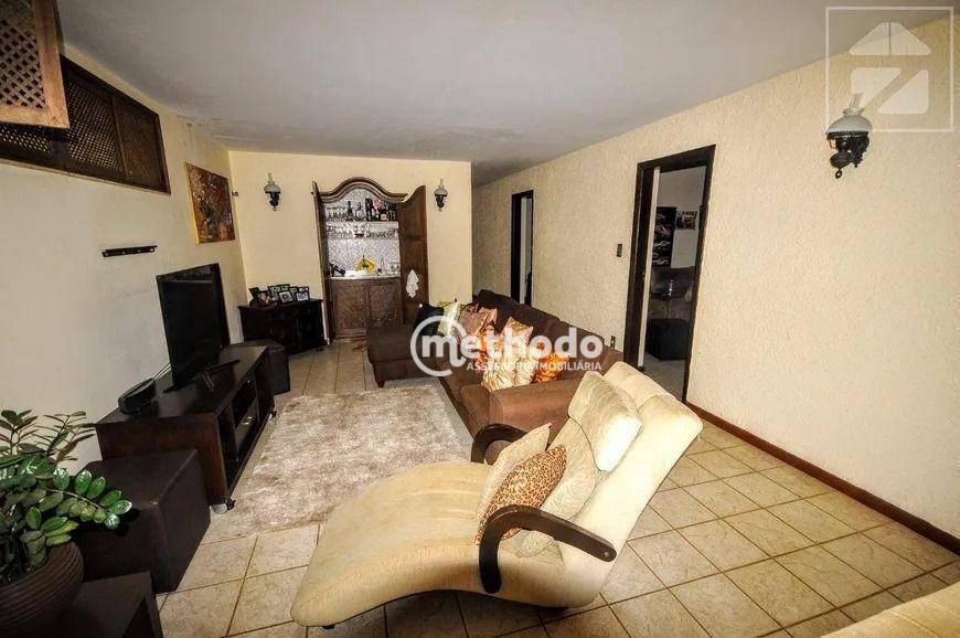 Casa à venda com 6 quartos, 700m² - Foto 31