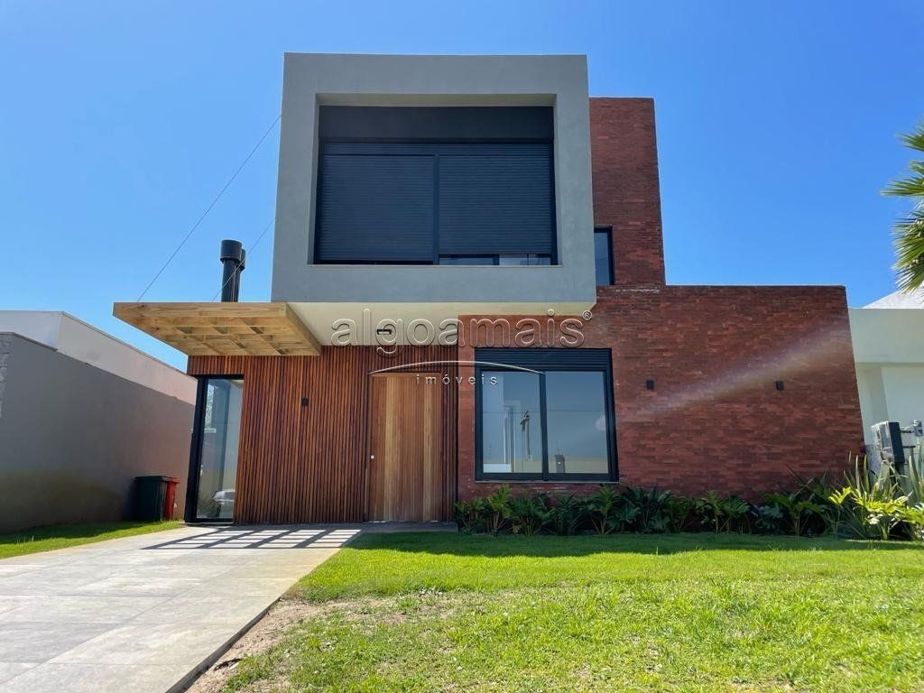 Casa de Condomínio à venda com 4 quartos, 183m² - Foto 1