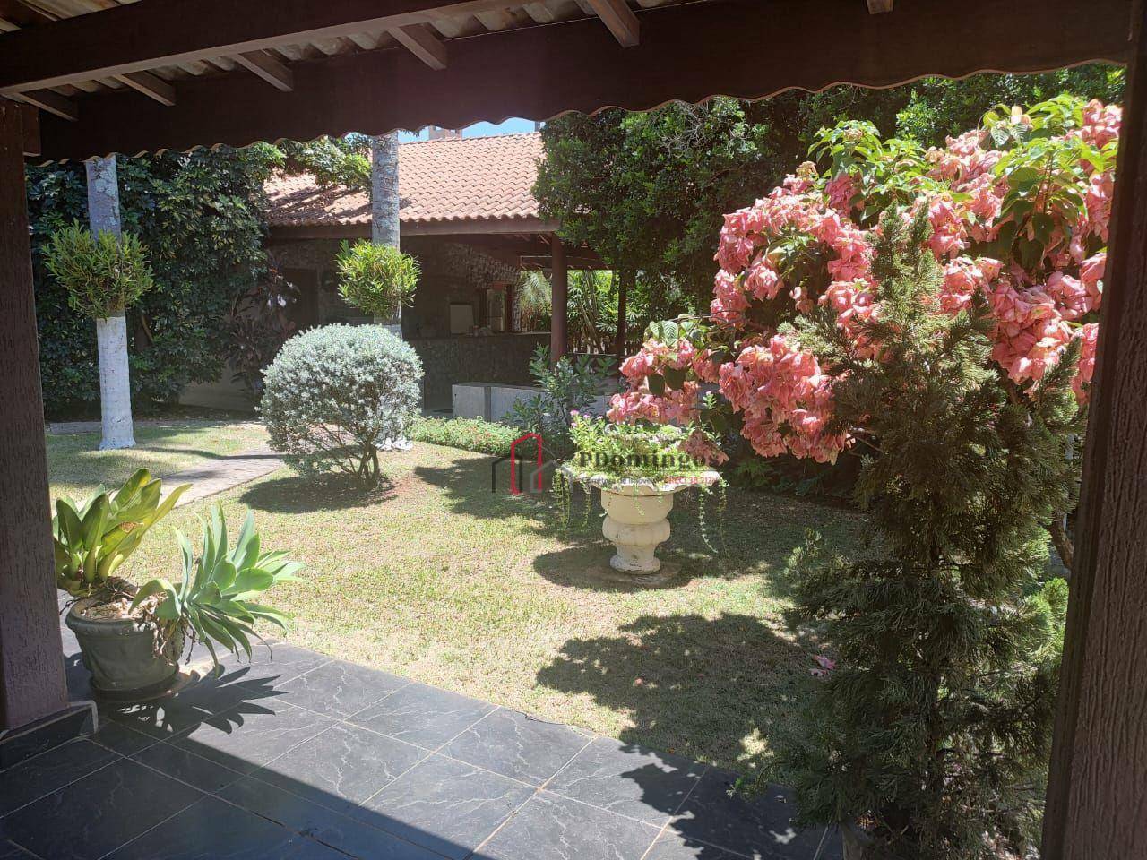Casa para alugar com 3 quartos, 372m² - Foto 10