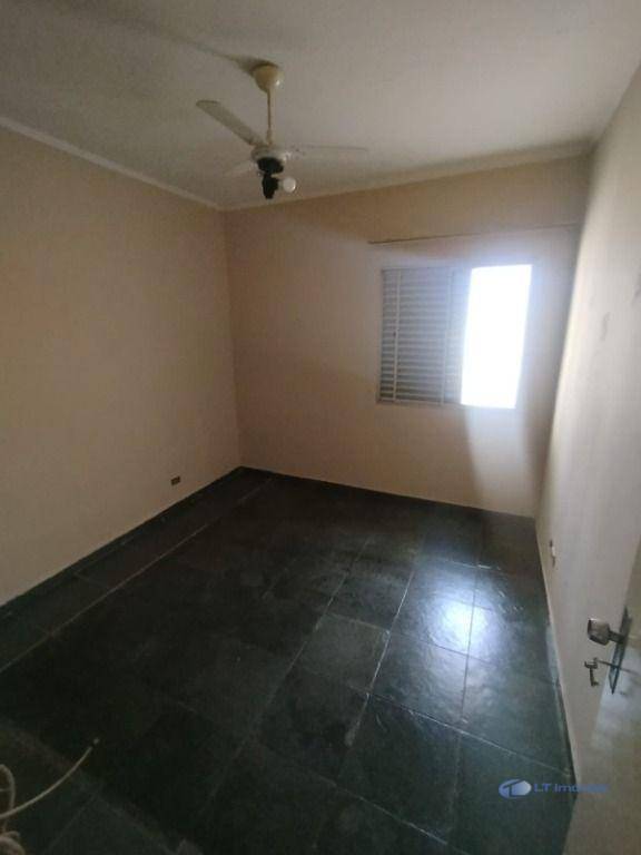 Casa à venda com 3 quartos, 165m² - Foto 8