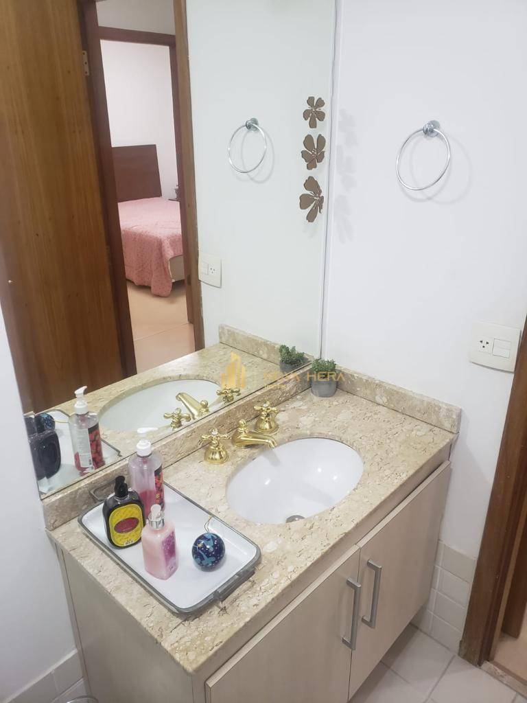 Apartamento à venda com 2 quartos, 65m² - Foto 2