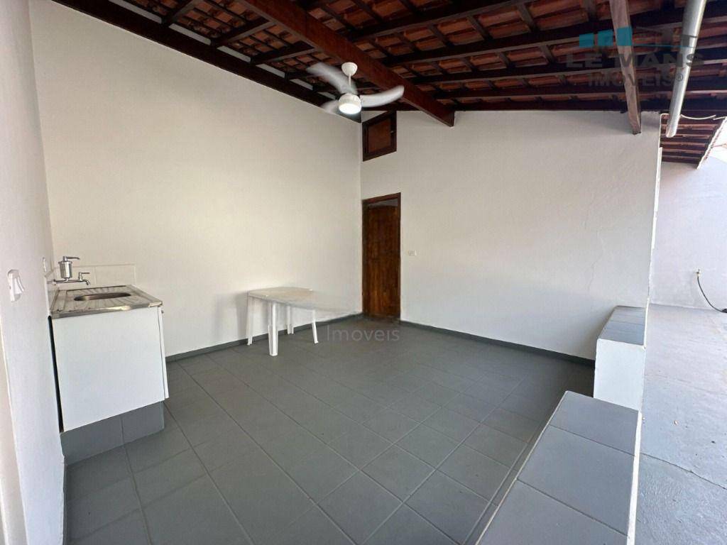 Casa à venda com 3 quartos, 148m² - Foto 8