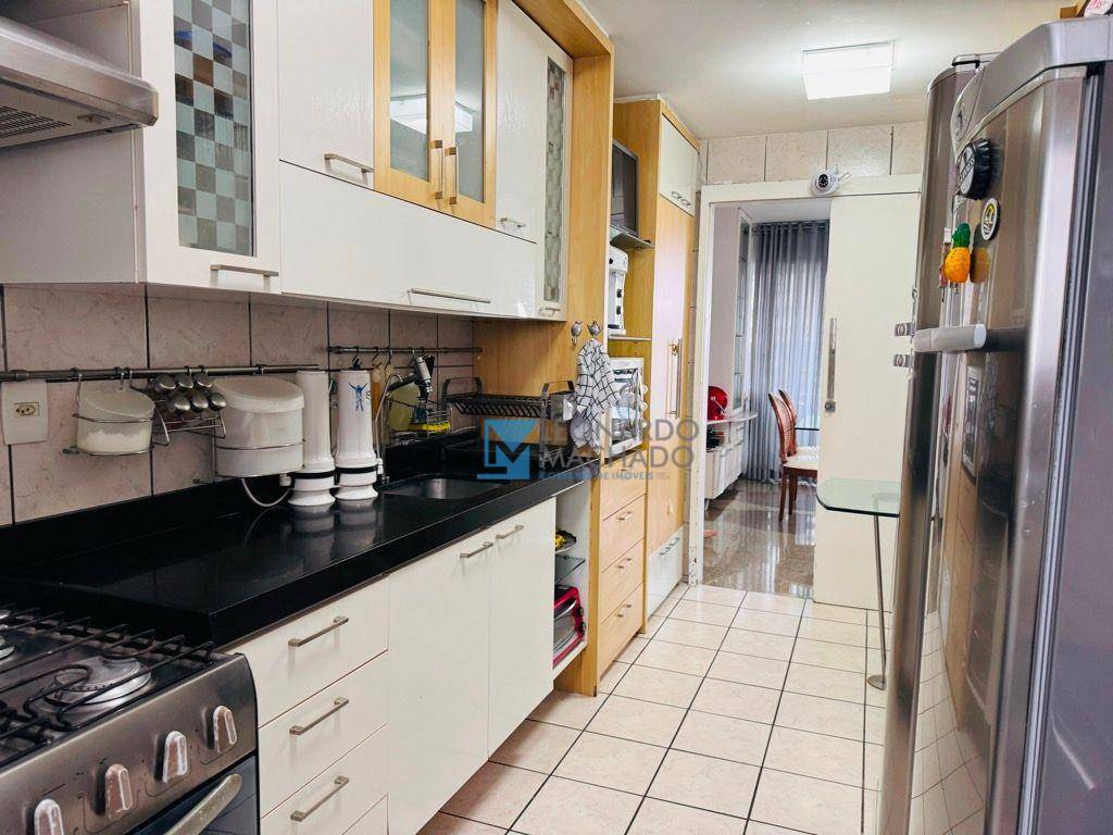 Apartamento à venda com 4 quartos, 139m² - Foto 11