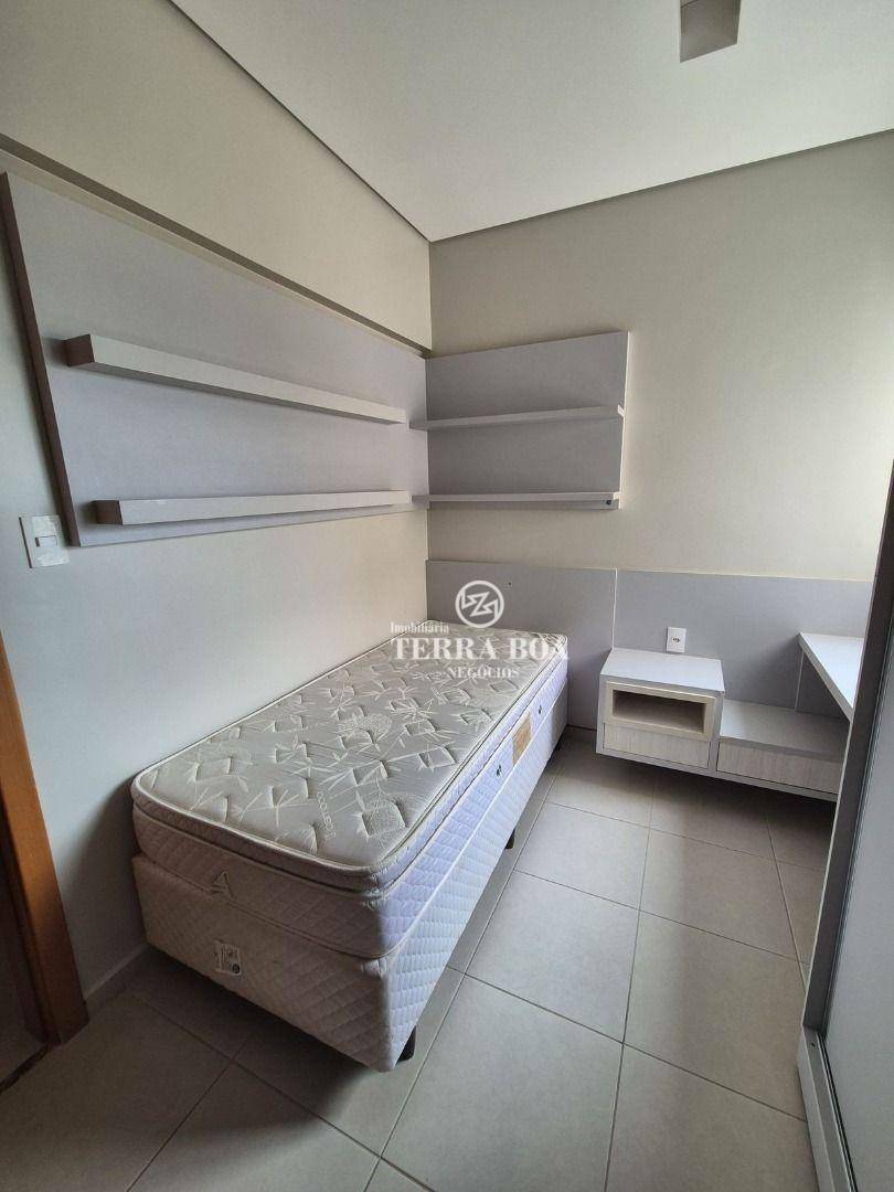 Apartamento para alugar com 3 quartos, 84m² - Foto 4