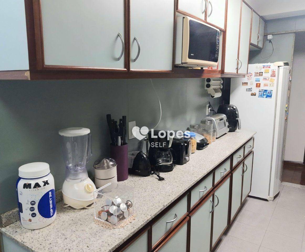 Apartamento à venda com 3 quartos, 125m² - Foto 13