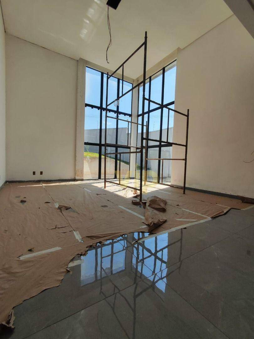 Casa à venda com 3 quartos, 170m² - Foto 1