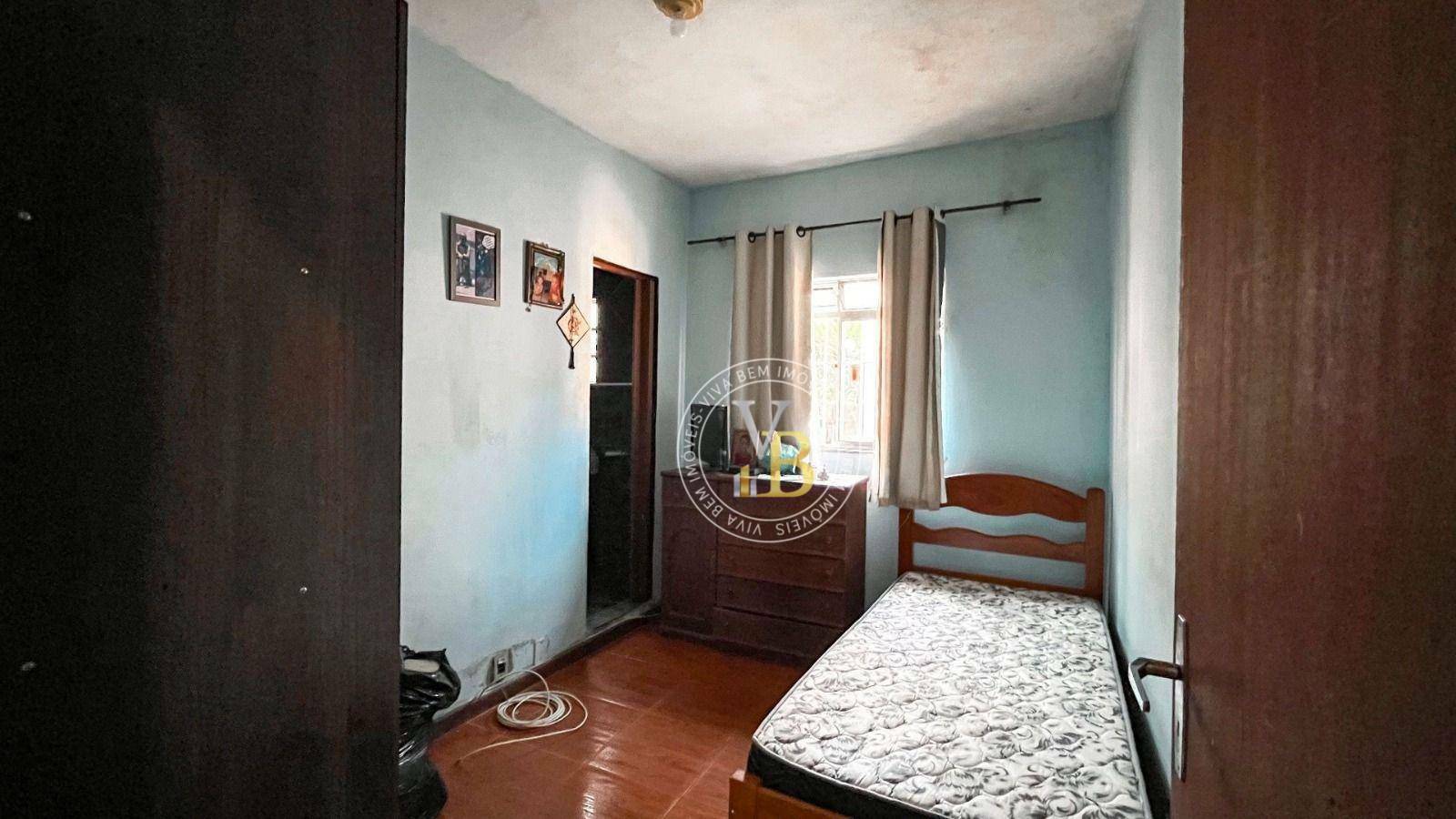 Casa à venda com 4 quartos, 170m² - Foto 14