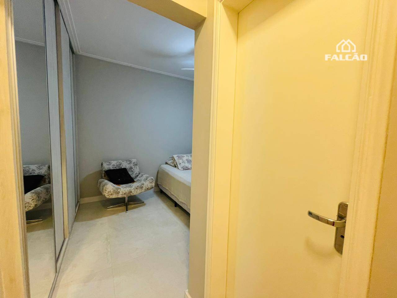 Apartamento à venda com 3 quartos, 147m² - Foto 6