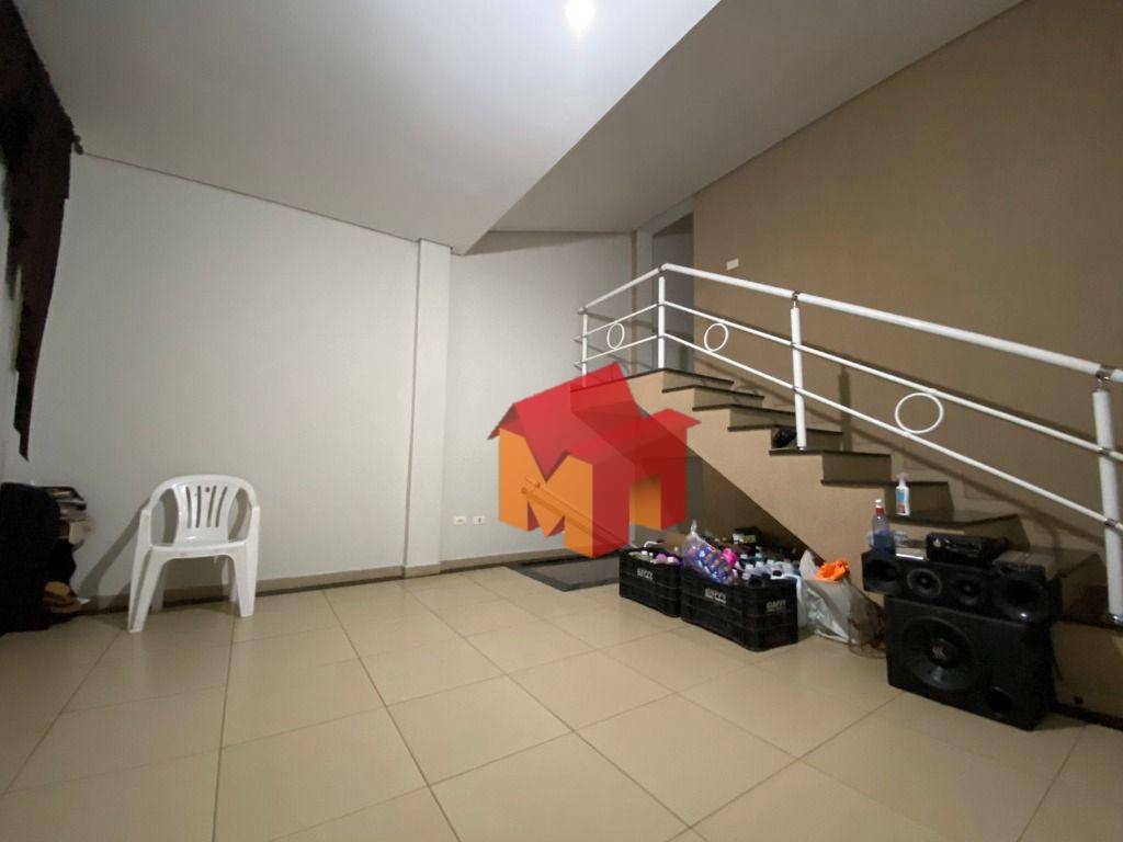 Casa à venda com 3 quartos, 140m² - Foto 3