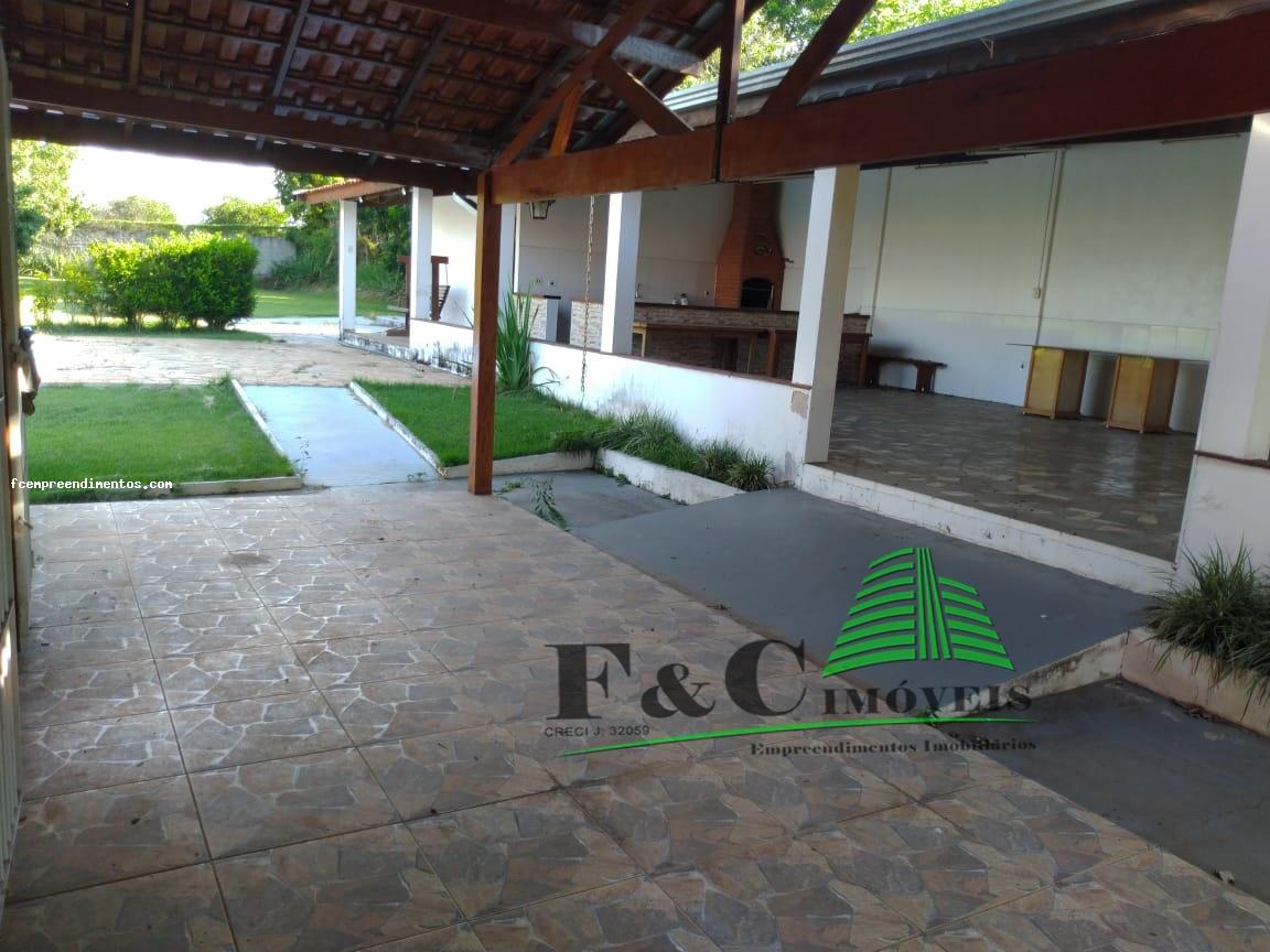 Fazenda à venda com 3 quartos, 1800m² - Foto 2