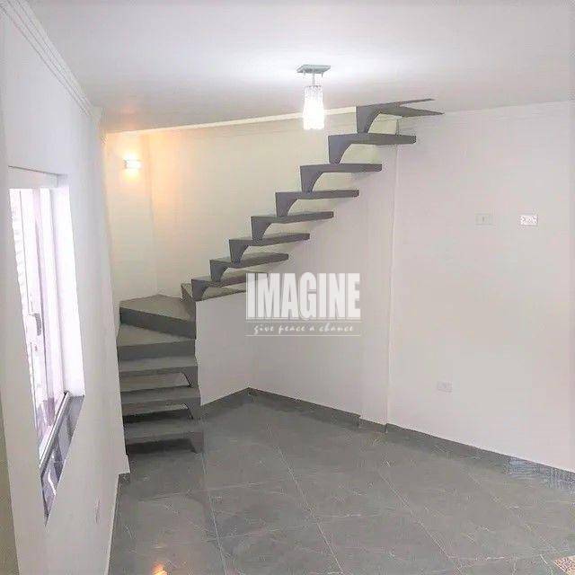 Sobrado à venda com 2 quartos, 80m² - Foto 1