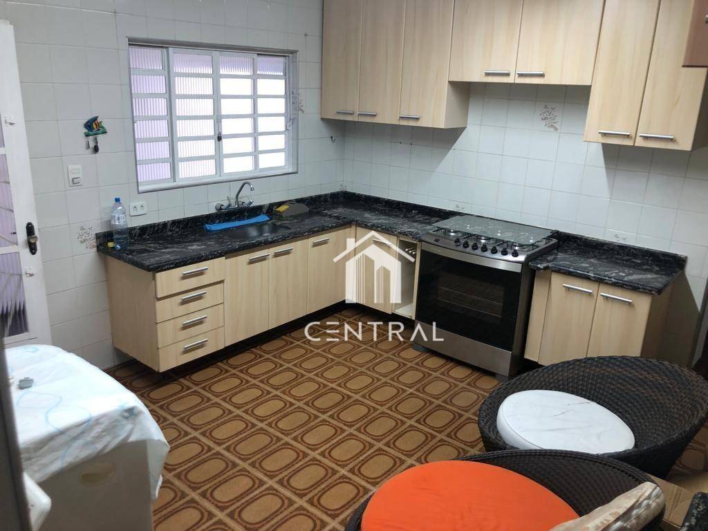 Casa à venda com 3 quartos, 95m² - Foto 1