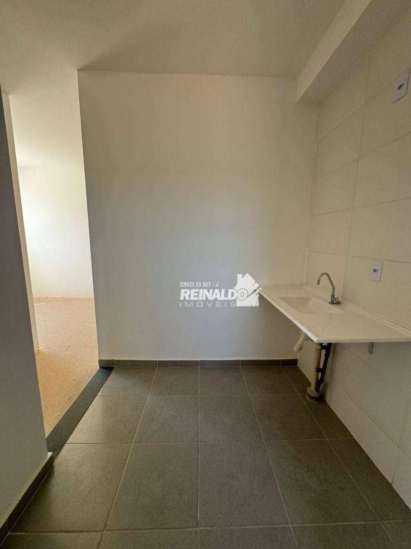 Apartamento à venda com 2 quartos, 61m² - Foto 15