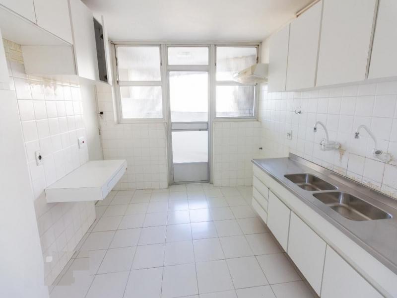 Apartamento à venda com 3 quartos, 74m² - Foto 4