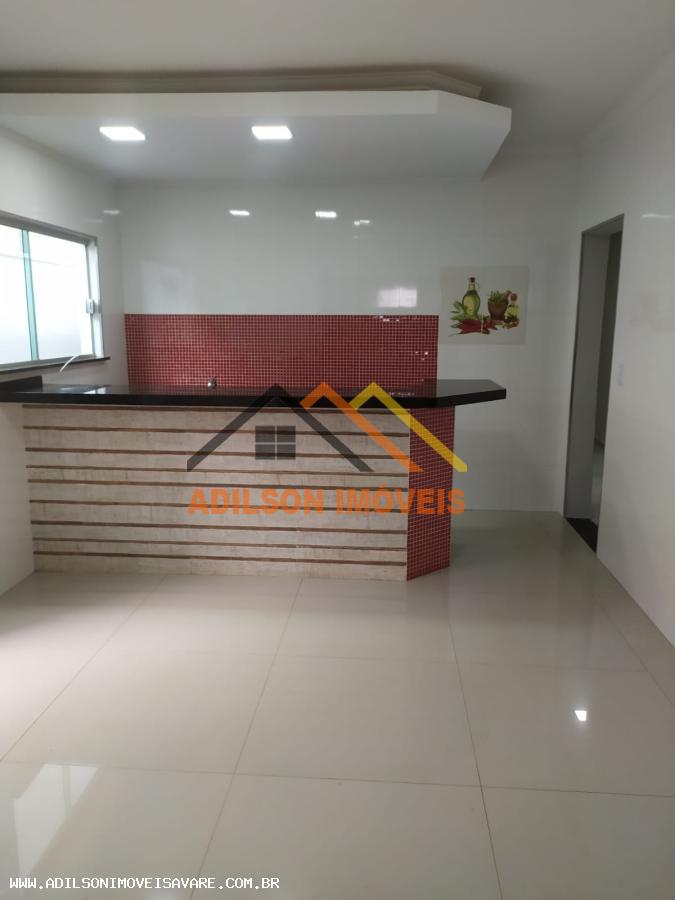 Casa à venda com 3 quartos, 200m² - Foto 3