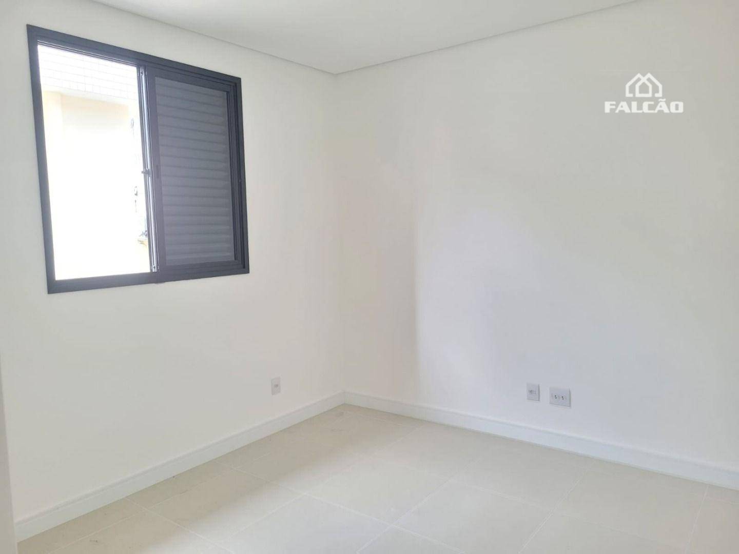 Casa à venda com 3 quartos, 92m² - Foto 11