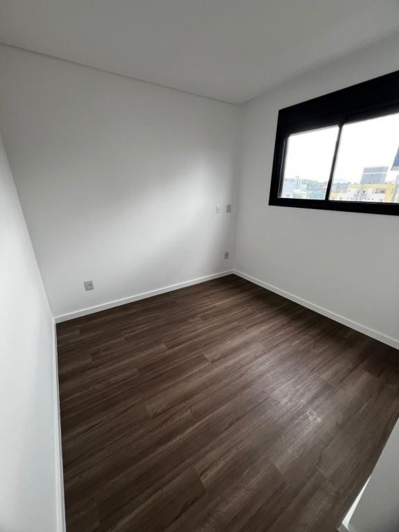 Apartamento à venda com 2 quartos, 68m² - Foto 11