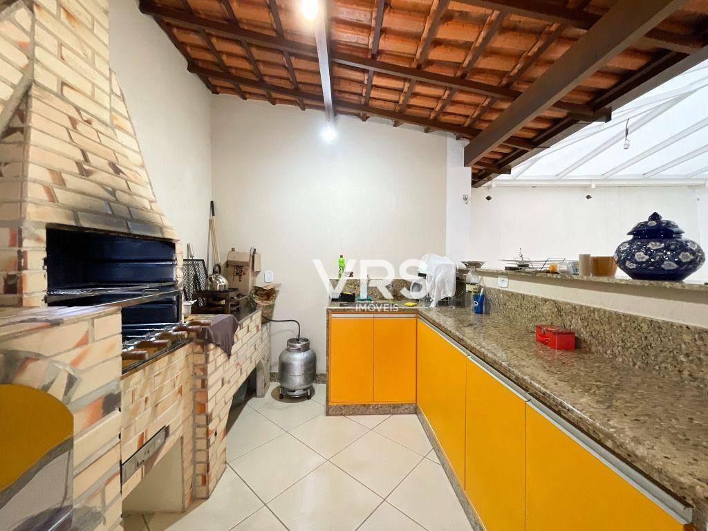 Casa à venda com 4 quartos, 195m² - Foto 36