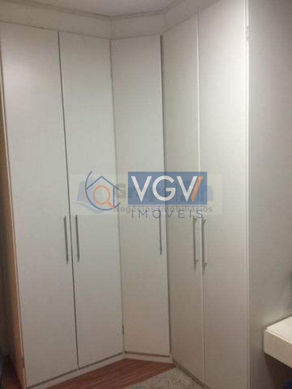 Apartamento à venda com 2 quartos, 72m² - Foto 11